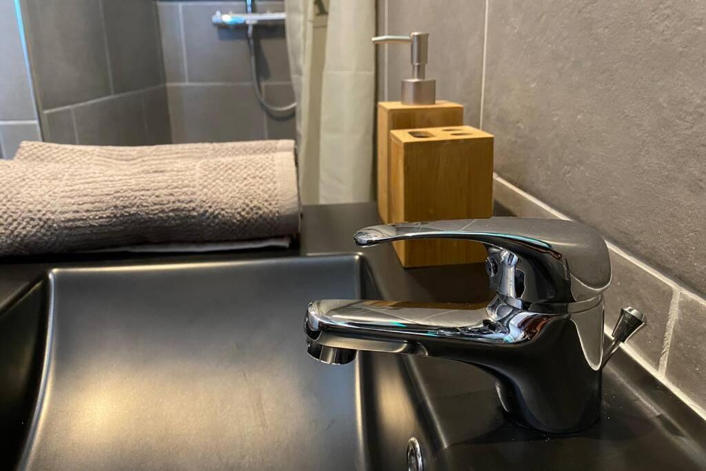 « L'Escale » Apartment Le Port Екстериор снимка